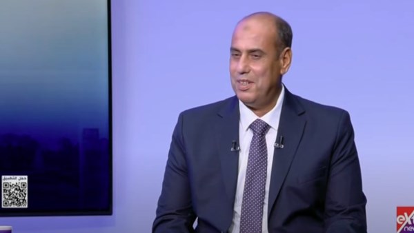 محمود بيرم مدير مخازن الآثار بالإدارة العامة للآثار الغارقة