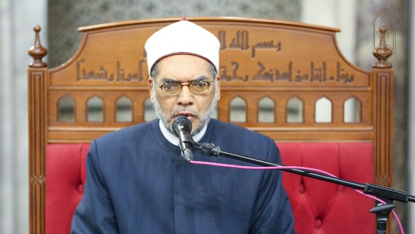 الدكتور عبد الفتاح العواري