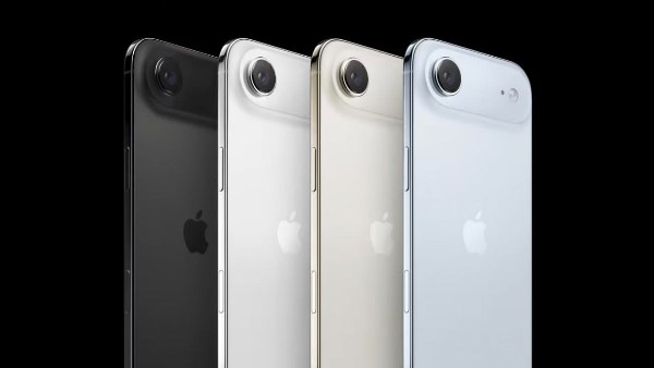 ثورة في صور السيلفي.. آبل تقدم كاميرا Center Stage الأمامية بمستشعر مربع في iPhone 17