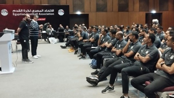 صورة من اللقاء