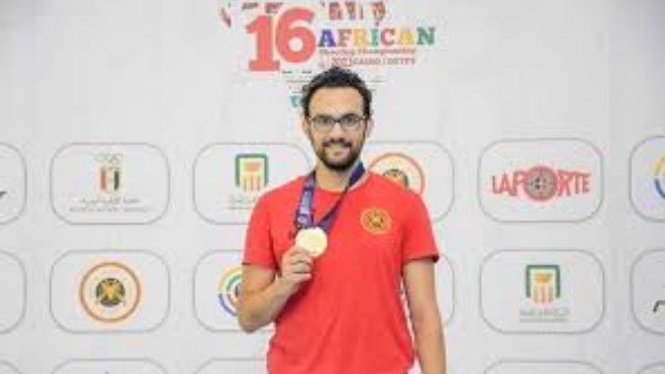 بطل منتخب مصر للرماية محمد حمدي