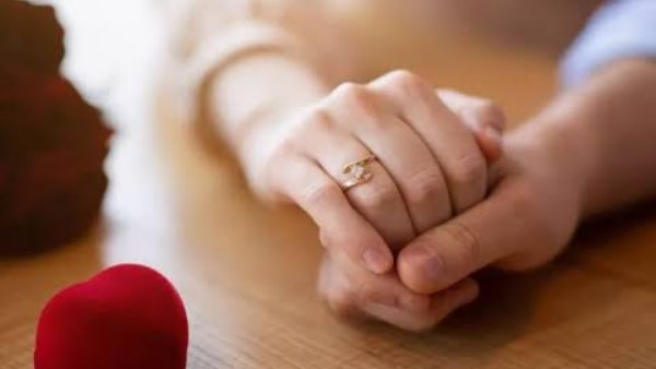 5 أبراج تفضل الزواج عن حب وملهاش في الصالونات.. الحمل والأسد الأبرز