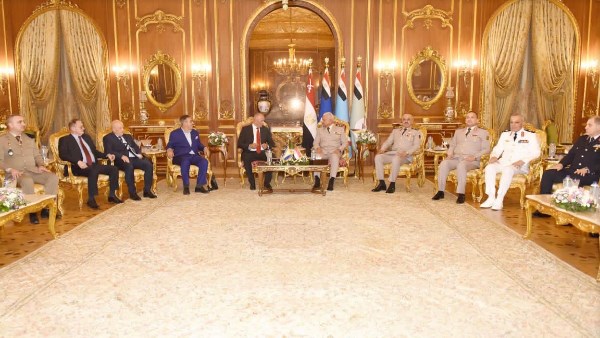 لقاء وزير الدفاع