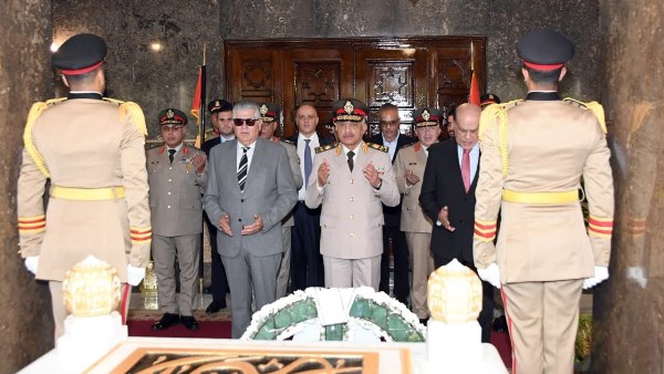 وزير الدفاع
