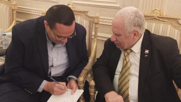 الرقيب محروس رزق عطا الله مع الزميل محمد إبراهيم