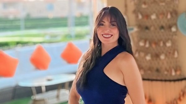 نرمين الفقى تستعرض جمالها فى عطلتها الصيفية