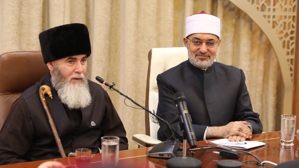 مفتي الجمهورية يستقبل نظيره الشيشاني لبحث آفاق التعاون المشترك