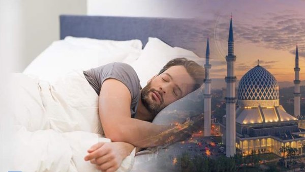 ما حكم إيقاظ النائم للصلاة؟.. الإفتاء تجيب