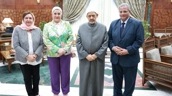 شيخ الأزهر يستقبل رئيسة المجلس القومي للطفولة والأمومة لبحث سبل التعاون لدعم ورعاية الأطفال والنشء