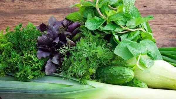 طرق لحفظ الخضروات والورقيات لفترة طويلة