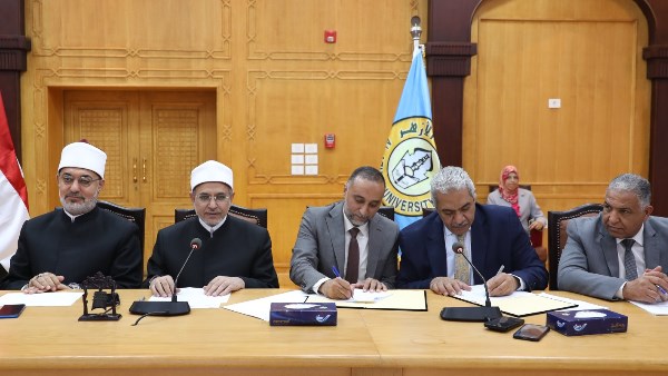خلال توقيع بروتوكول التعاون