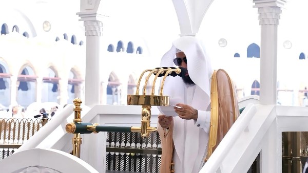 خطيب المسجد الحرام