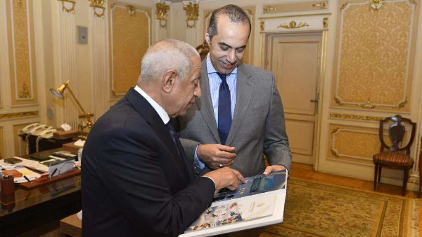 محمود فوزي وزير المجالس النيابية