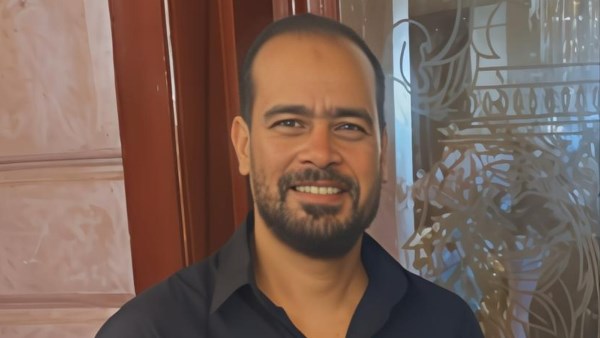 عادل نصار