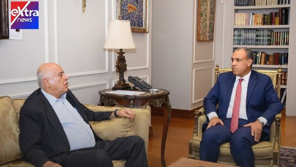 وزير الخارجية يبحث مع أمين سر حركة فتح الأوضاع في غزة
