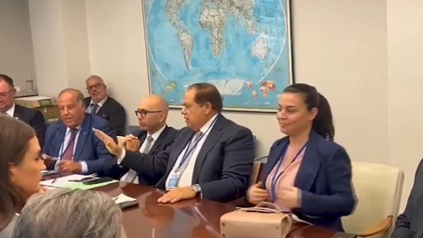 النائب محمد أبو العينين يلقن مندوب إسرائيل درس قاس 