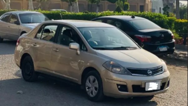 نيسان تيدا موديل 2013
