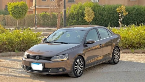 فولكس فاجن موديل 2012