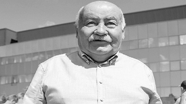 حياه بيوتر بروسوف مصمم لادا نيفا الشهيرة