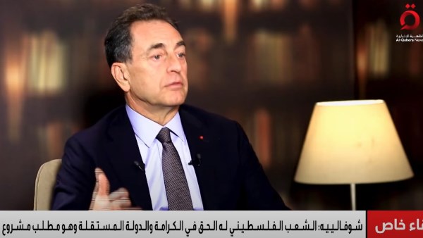  السفير الفرنسي لدى مصر إريك شوفالييه،