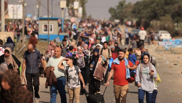 نزوح جماعي في غزة وسط تحذيرات من تصعيد قادم| ومحلل يكشف خبايا المشهد