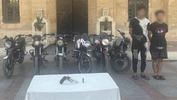 المتهمين