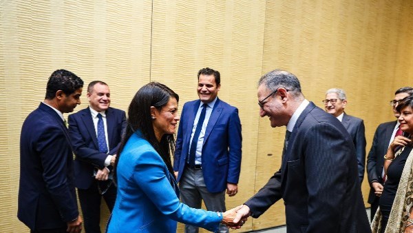 وزيرة التخطيط والتنمية الاقتصادية 