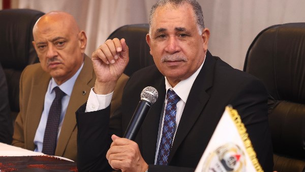 نقيب المحامين