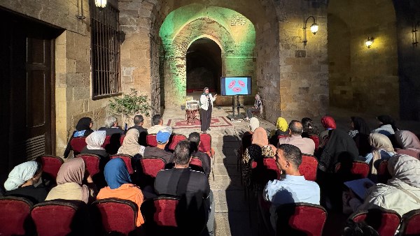 محاضرة مؤسسة زاهي حواس 