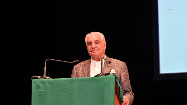 زاهى حواس