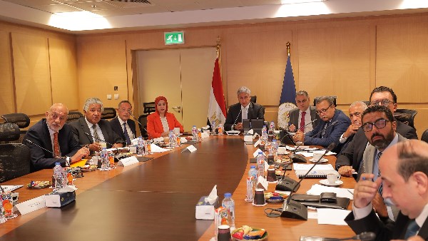 وزير السياحة والآثار 