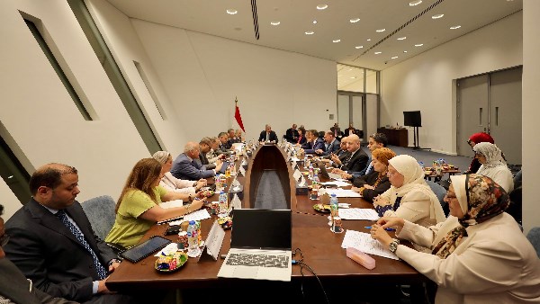 وزير السياحة والآثار 