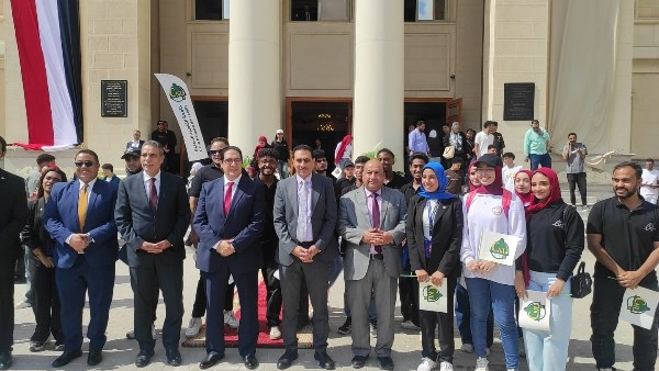جامعة القاهرة الجديدة الأهلية 