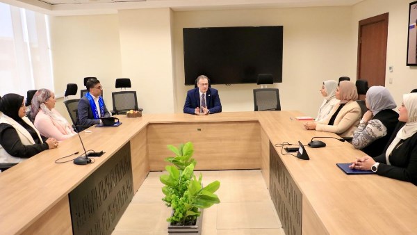 رئيس "التنظيم والإدارة" يلتقي خريجي برنامج “إسليسكا” من موظفي الجهاز رئيس "التنظيم والإدارة" يلتقي خريجي برنامج “إسليسكا” من موظفي الجهاز