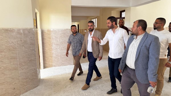 وزير الإٍسكان:تسليم أول مدرسة تجريبي ودفع العمل بالمشروعات السكنية بأكتوبر الجديدة