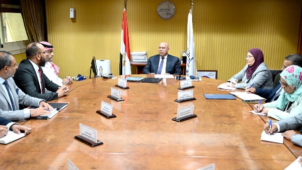 وزير الصناعة