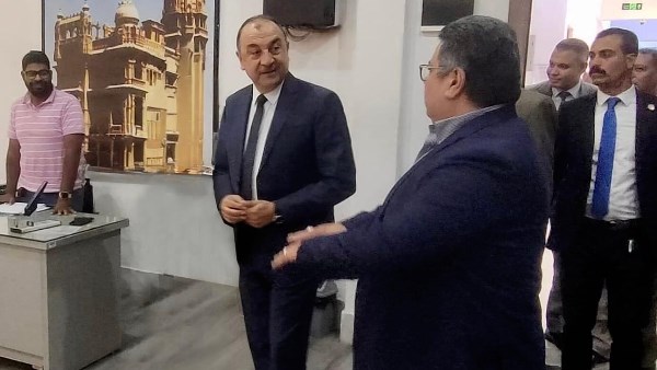 وزير قطاع الأعمال العام 