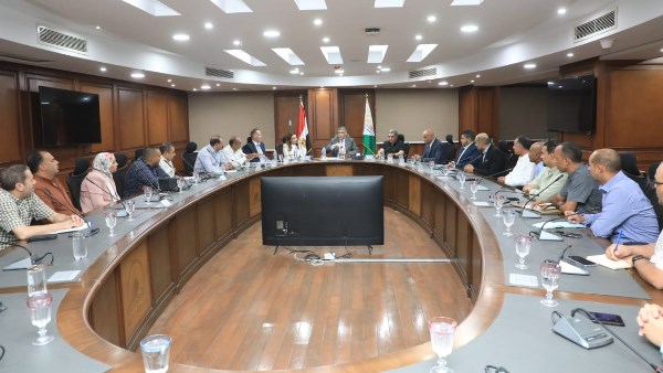 محافظ الجيزة لنواب حي الهرم الجدد: خدمة المواطن أولوية قصوى
