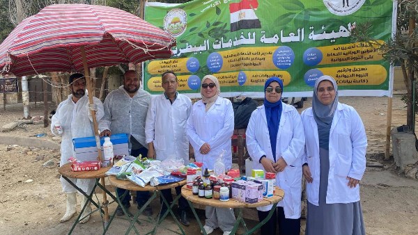 قافلة علاجية مجانية للخيول والإبل بالمنطقة الأثرية بالأهرامات