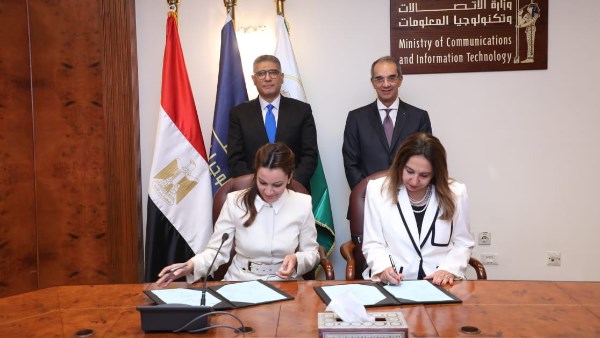 وزير الاتصالات ومحافظ الجيزة