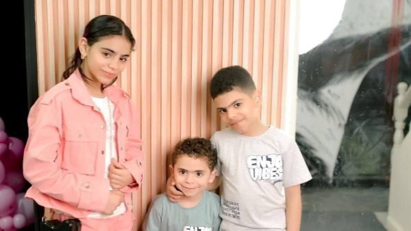 الاطفال الثلاثة 