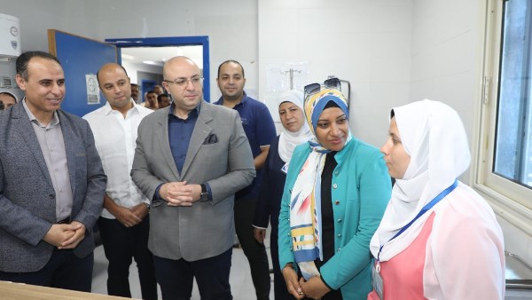 محافظ بني سويف يتفقد انتظام العمل بوحدة طب الأسرة بقرية السلطاني