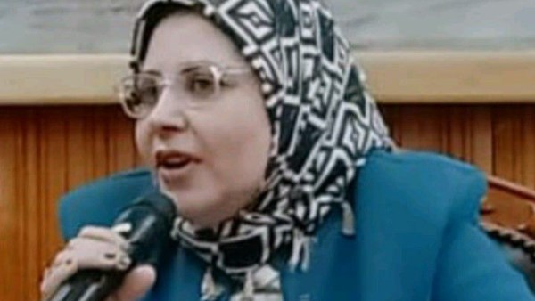 عميد كلية الاداب ببني سويف