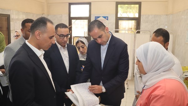 نائب وزير الصحة يقود وفدًا لتفقد مستشفيات ومعاهد بني سويف وتقييم الخدمات الطبية