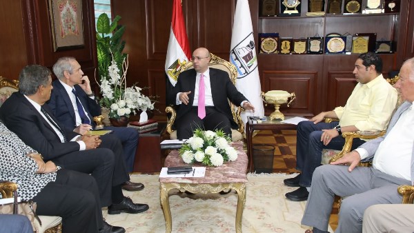 محافظ بني سويف يتابع مستجدات الإعداد  لاستضافة النسخة الرابعة لمهرجان النباتات الطبية والعطرية