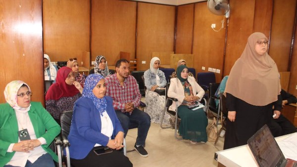 صحة بني سويف تناقش سبل الحد من وفيات الأمهات خلال الحمل والولادة