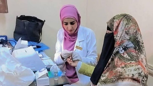 توقيع الكشف الطبي على المرضى 