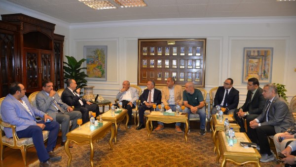 محافظ أسيوط يستقبل نقيبي المهندسين والأطباء في مصر