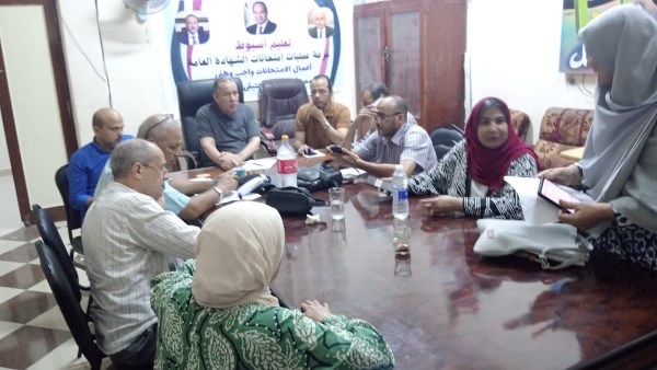 إجتماع وكيل وزارة التربية والتعليم بأسيوط 