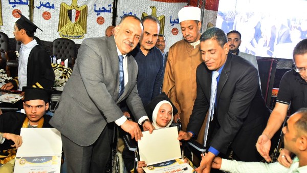 محافظ أسيوط يشهد احتفالية تكريم أوائل الشهادات الدراسية